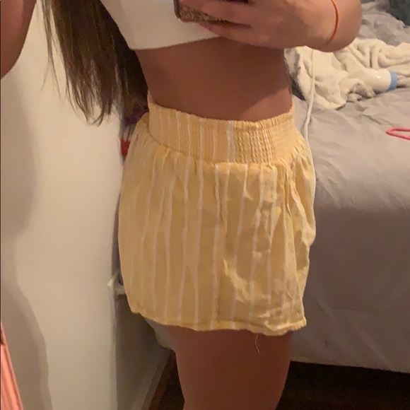 Forever 21 shorts - Picture 3 of 4